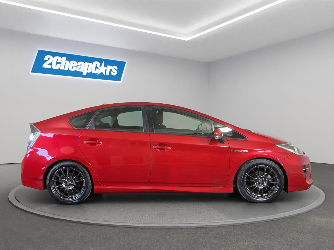 2012 Toyota Prius G'S Hatchback 4