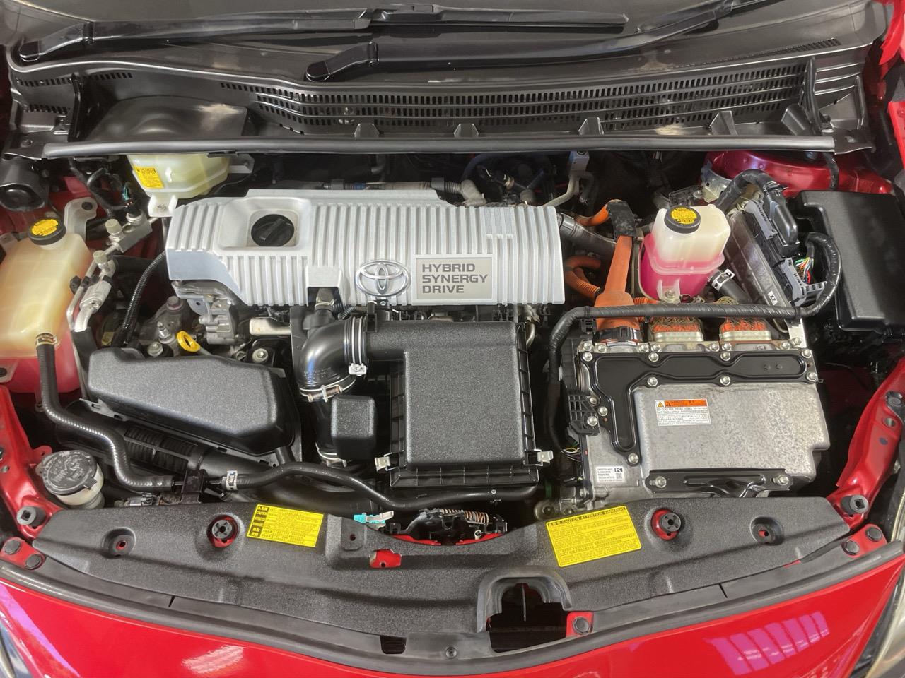 2012 Toyota Prius G'S Hatchback 9