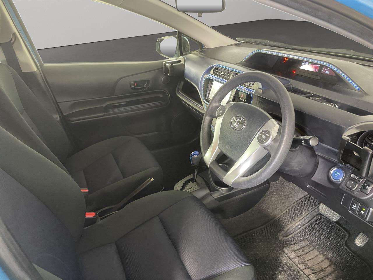 2015 Toyota Aqua Facelift Model S Hatchback 11