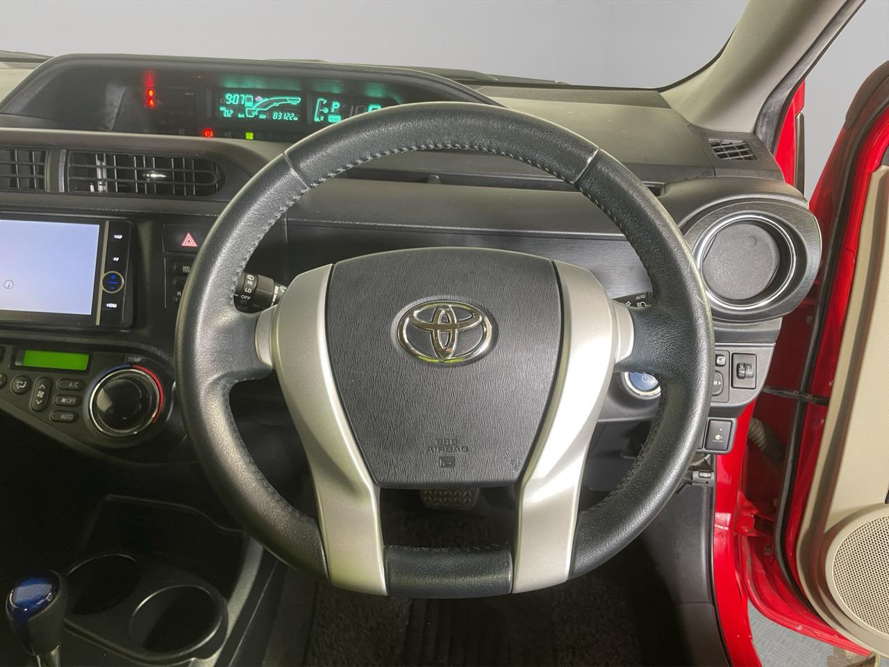 2013 Toyota Aqua G Hatchback 12