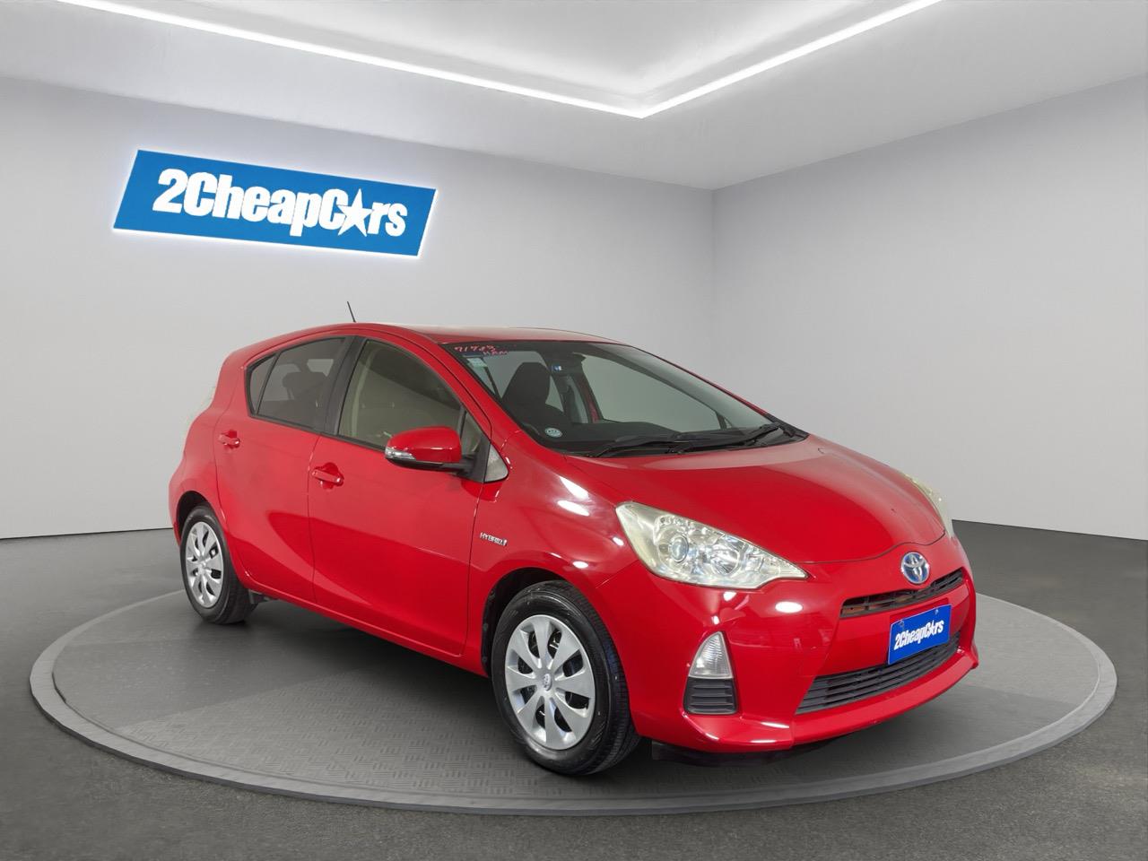 2013 Toyota Aqua G Hatchback 3