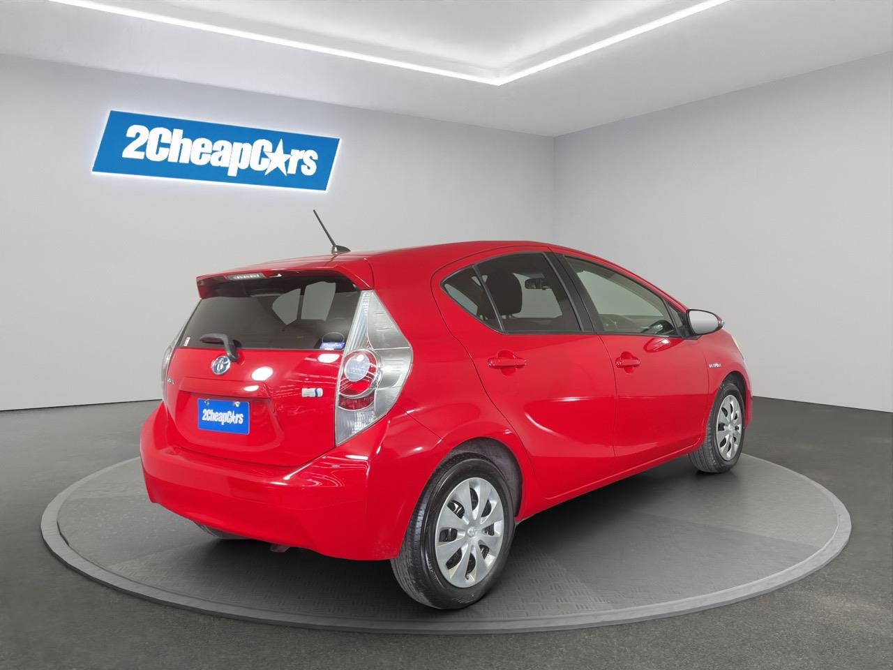 2013 Toyota Aqua G Hatchback 5