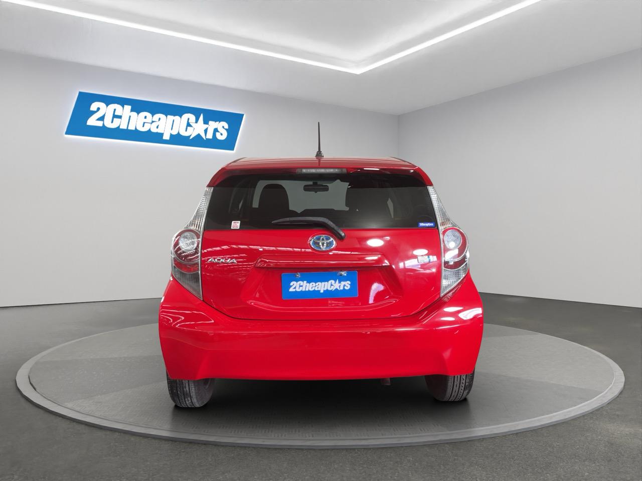 2013 Toyota Aqua G Hatchback 6