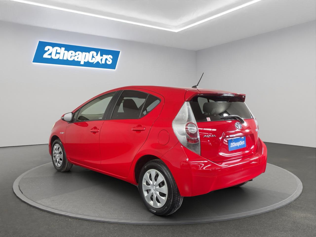 2013 Toyota Aqua G Hatchback 7