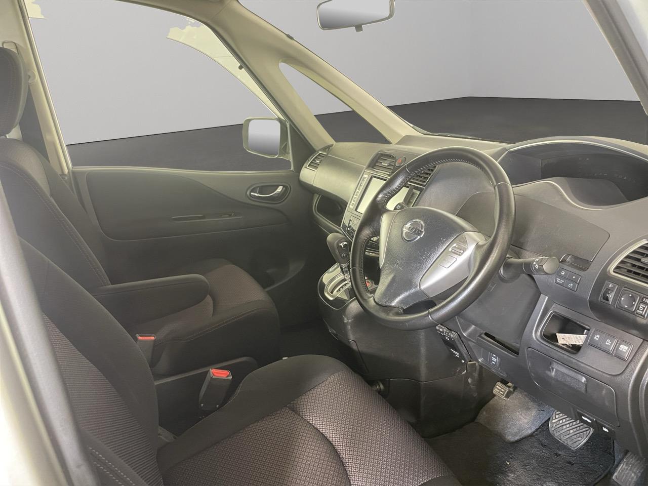 2012 Nissan Serena Hybrid Highway Star People Mover 10
