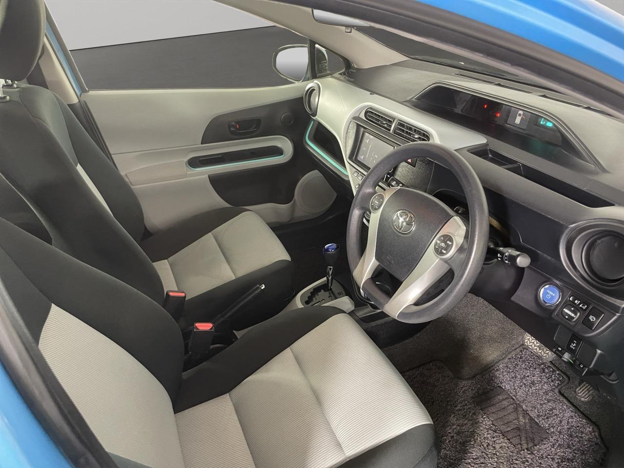 2013 Toyota Aqua S Hatchback 11