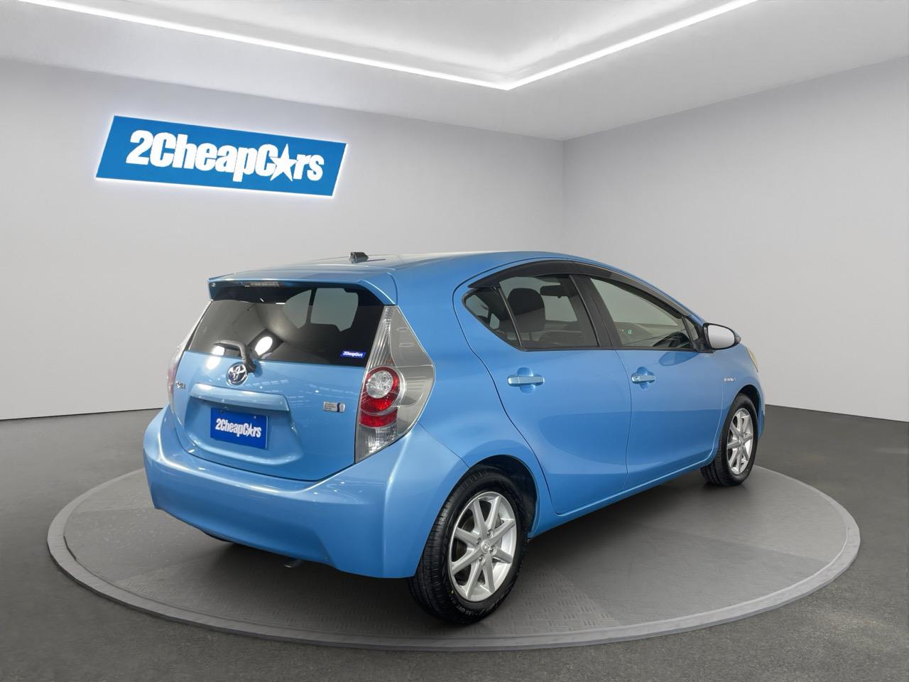 2013 Toyota Aqua S Hatchback 5