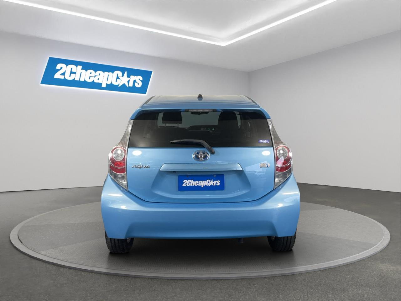 2013 Toyota Aqua S Hatchback 6