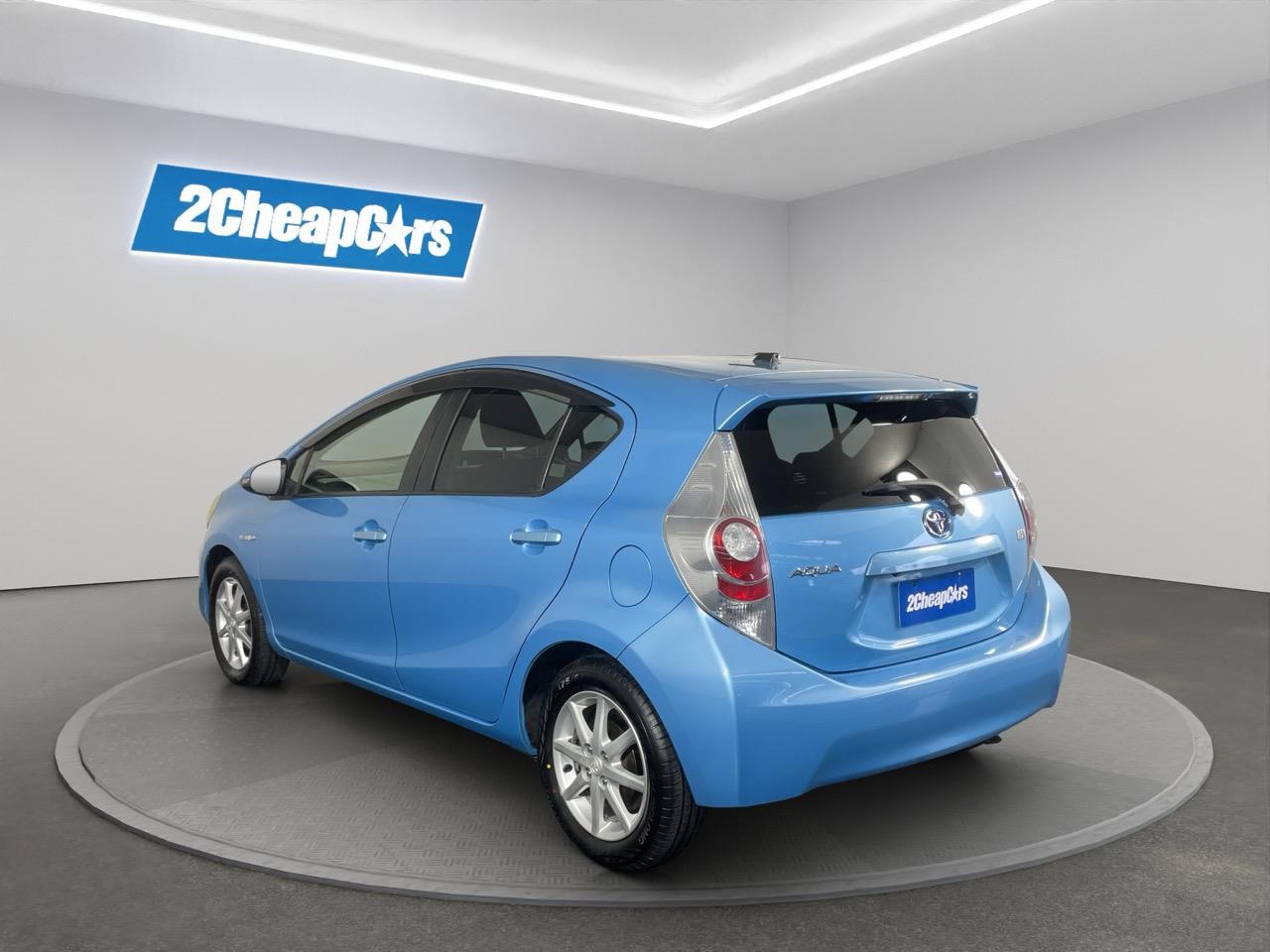 2013 Toyota Aqua S Hatchback 7