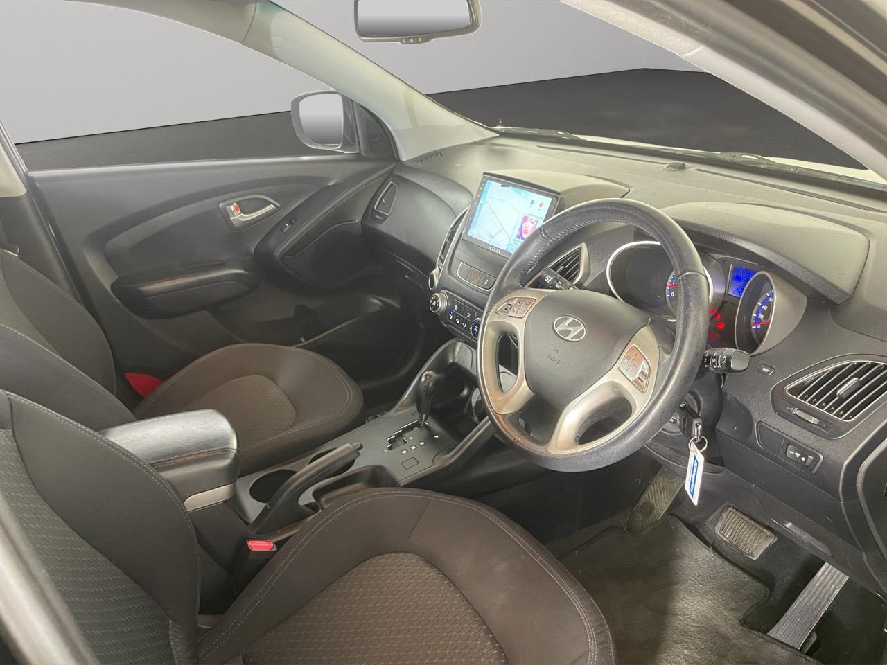 2012 Hyundai IX35  RV/SUV 11